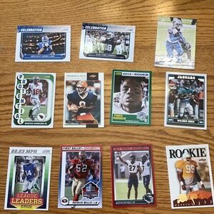 Lot 11 nfl football cards